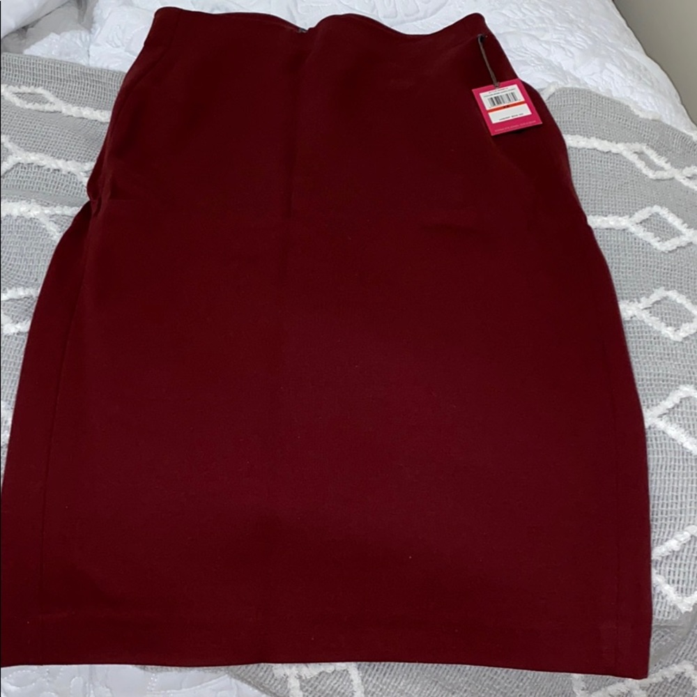 Long pencil skirt!